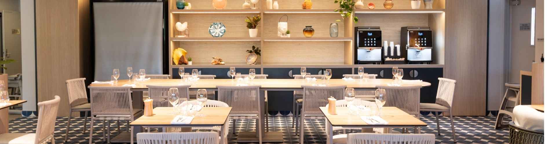 Restaurants & Bars